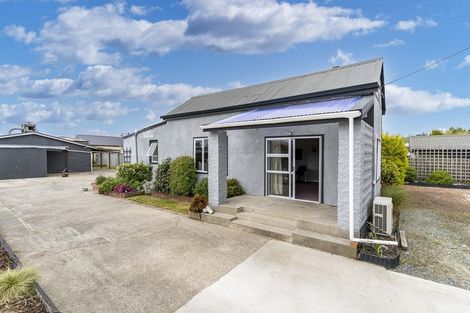 Photo of property in 8 Helensbrook Road, Milton, 9220