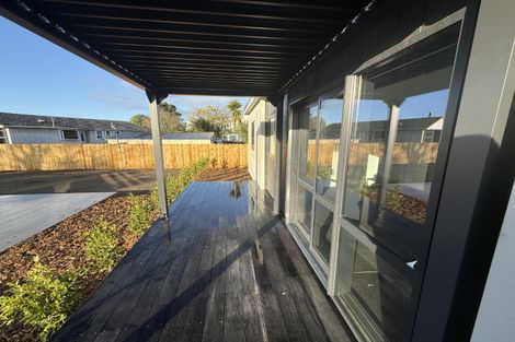 Photo of property in 11 Cooper Place, Papakura, 2110