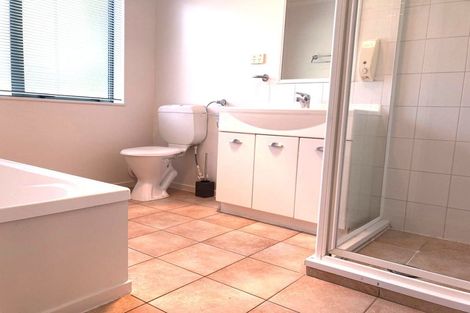 Photo of property in 22 Wicklam Lane, Greenhithe, Auckland, 0632