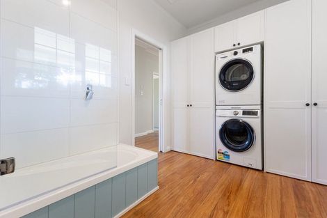 Photo of property in 1 Rosetta Road, Raumati South, Paraparaumu, 5032