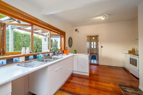 Photo of property in 234 Main Street, Greytown, 5712