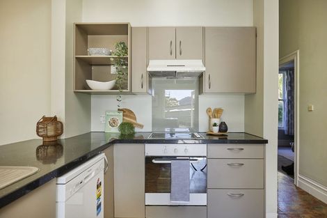 Photo of property in 125 Wellington Street, Picton, 7220