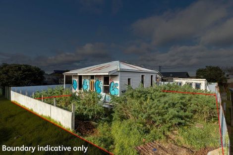 Photo of property in 87 Hinau Street, Castlecliff, Wanganui, 4501