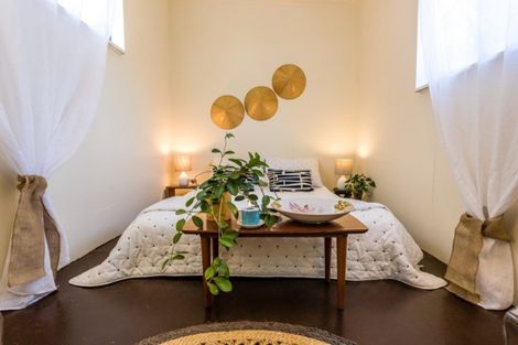 Photo of property in 14 Wellington Road, Surfdale, Waiheke Island, 1081