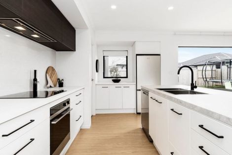 Photo of property in 23 Rotomanu Place, Pyes Pa, Tauranga, 3112