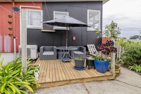 Photo of property in 72 Park Avenue, Waitarere Beach, Levin, 5510