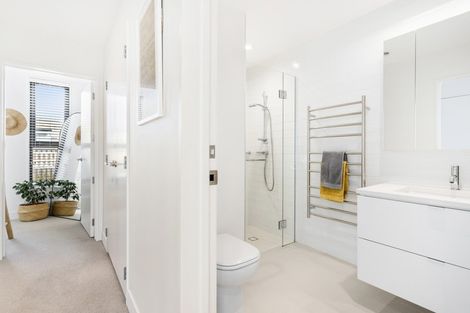 Photo of property in 15 Isitt Road, Hobsonville, Auckland, 0616