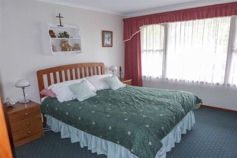 Photo of property in 339 Oteramika Road, Seaward Bush, Invercargill, 9871