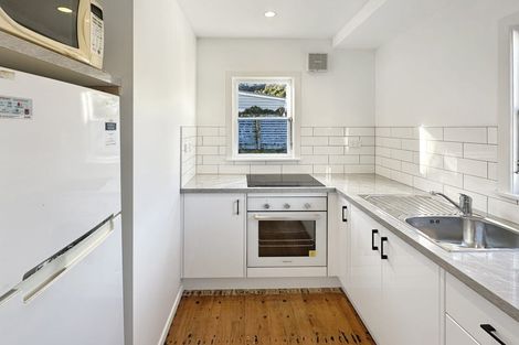 Photo of property in 27 Hathaway Avenue, Karori, Wellington, 6012