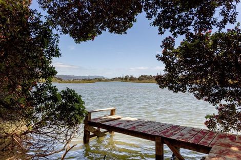 Photo of property in 37 Pohutukawa Drive, Athenree, Katikati, 3177