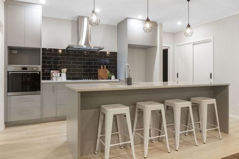 Photo of property in 20 Rotorua Grove, Aotea, Porirua, 5024