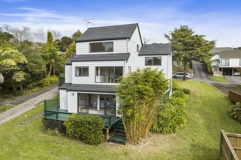 Photo of property in 8 Lynngate Place, Hillcrest, Auckland, 0627