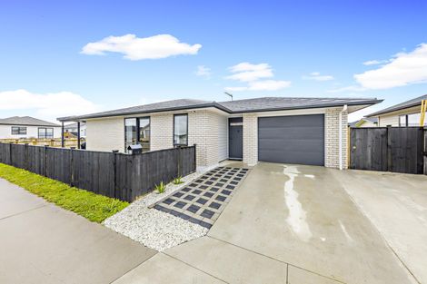 Photo of property in 51 Tawhiti Road, Pukekohe, 2120