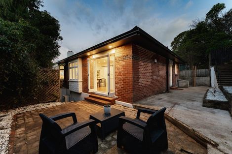 Photo of property in 104 Forbury Road, Saint Clair, Dunedin, 9012