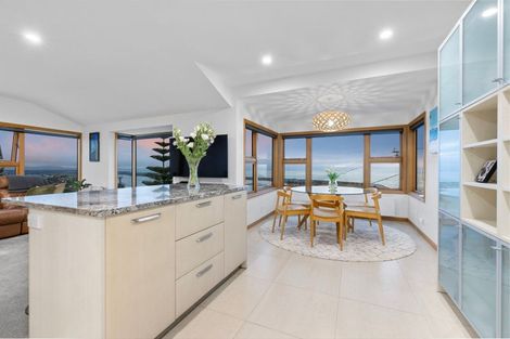 Photo of property in 109 Moncks Spur Road, Redcliffs, Christchurch, 8081