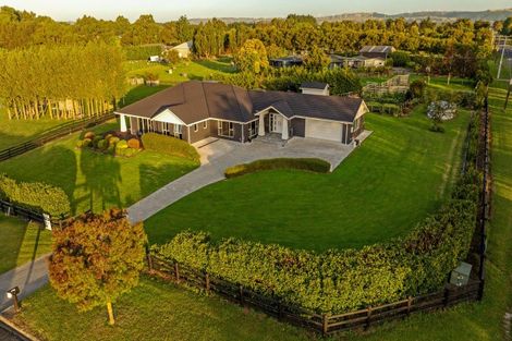 Photo of property in 2 Tutakarae Road, Kelvin Grove, Palmerston North, 4470