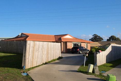 Photo of property in 13 Grangewood Close, Favona, Auckland, 2024