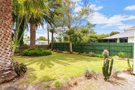 Photo of property in 6 Ferry Road, Waipu, 0510