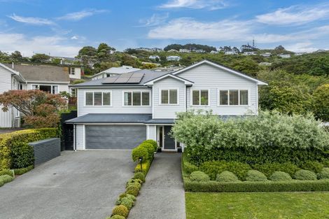 Photo of property in 23 Silverstream Road, Crofton Downs, Wellington, 6035