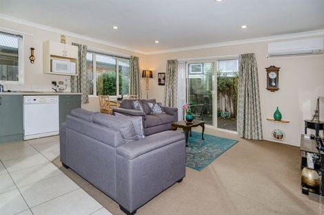 Photo of property in 2/60 Bassett Street, Burwood, Christchurch, 8083