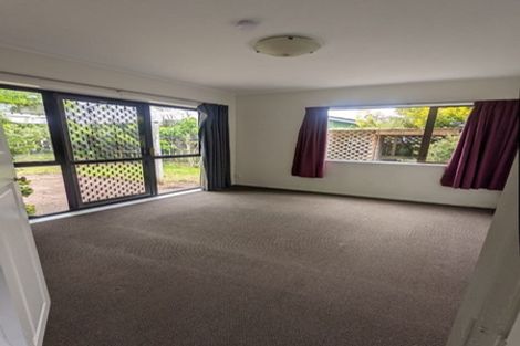 Photo of property in 2 Ti Nana Crescent, Henderson, Auckland, 0610