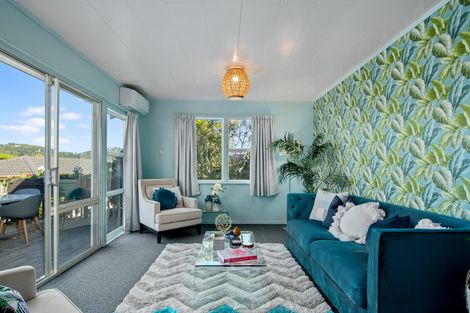 Photo of property in 10 Scotstoun Place, Glen Eden, Auckland, 0602