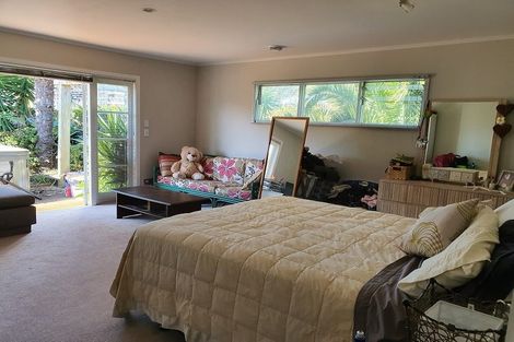 Photo of property in 151 Reeves Road, Pakuranga Heights, Auckland, 2010