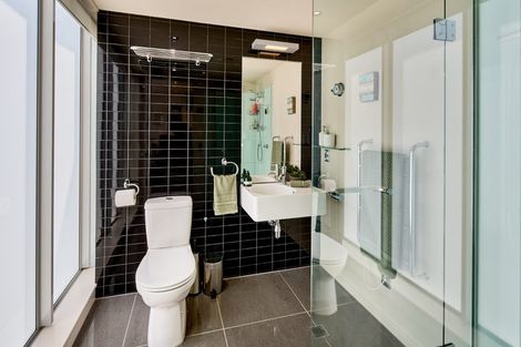 Photo of property in Portal Apartments, 7d/42 Cable Street, Te Aro, Wellington, 6011