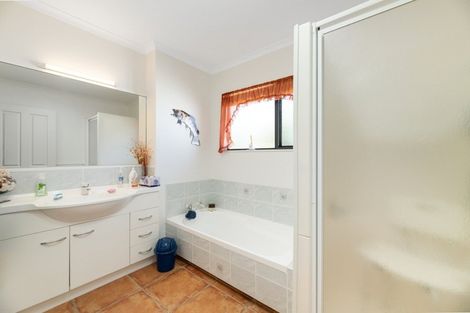 Photo of property in 52 Castlewold Drive, Bethlehem, Tauranga, 3110