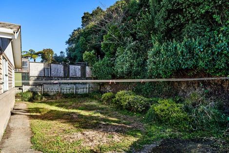Photo of property in 18 Rembrandt Avenue, Tawa, Wellington, 5028