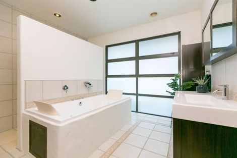 Photo of property in 186e Heta Road, Highlands Park, New Plymouth, 4312