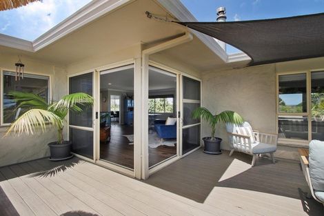 Photo of property in 27 Stella Drive, Clarks Beach, 2122