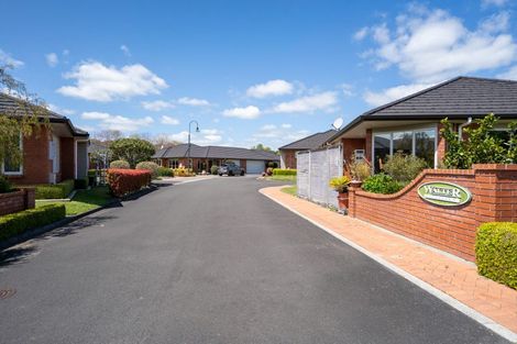 Photo of property in 9 Walter Court, Cambridge, 3434