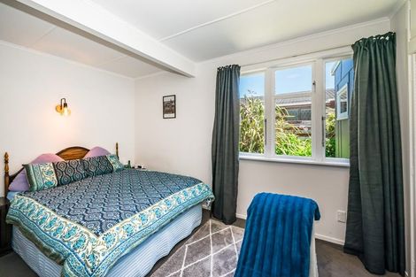 Photo of property in 3 Moa Road, Raumati Beach, Paraparaumu, 5032