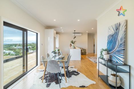 Photo of property in 12 Poto Road, Normandale, Lower Hutt, 5010