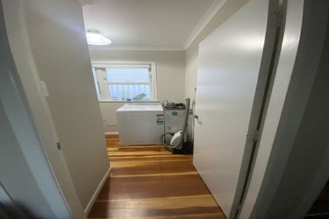 Photo of property in 113 Parkvale Road, Karori, Wellington, 6012