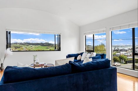 Photo of property in 8 Brigitte View, Snells Beach, 0920