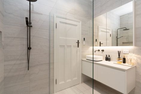 Photo of property in 23 Ferry Street, Seatoun, Wellington, 6022