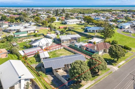 Photo of property in 44 Manuka Street, Castlecliff, Whanganui, 4501