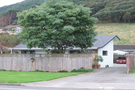 Photo of property in 73 Elizabeth Street, Waikanae, 5036