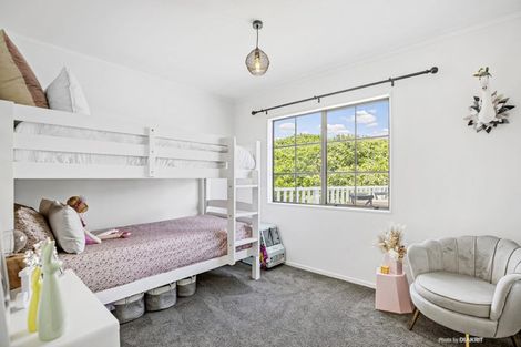 Photo of property in 48 Percy Dyett Drive, Karori, Wellington, 6012