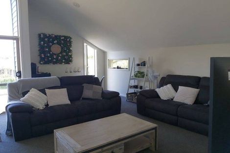 Photo of property in 43 Puhara Avenue, Parklands, Christchurch, 8083