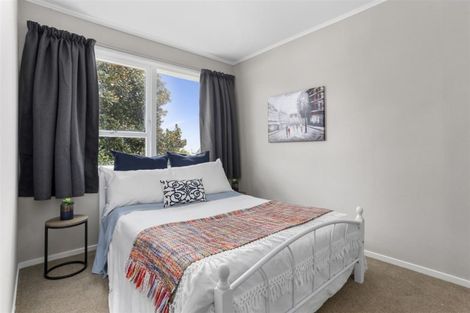 Photo of property in 29 Cron Avenue, Te Atatu South, Auckland, 0610