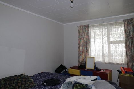 Photo of property in 25 Cross Street, Castlecliff, Whanganui, 4501