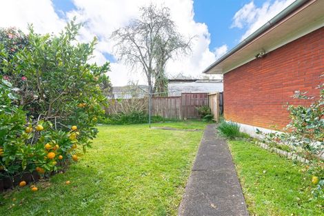 Photo of property in 5/1 Ribblesdale Road, Henderson, Auckland, 0612