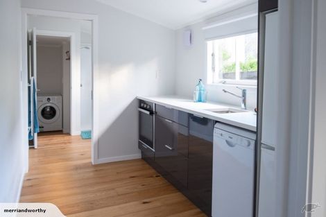 Photo of property in 15 Old Lake Road, Narrow Neck, Auckland, 0624