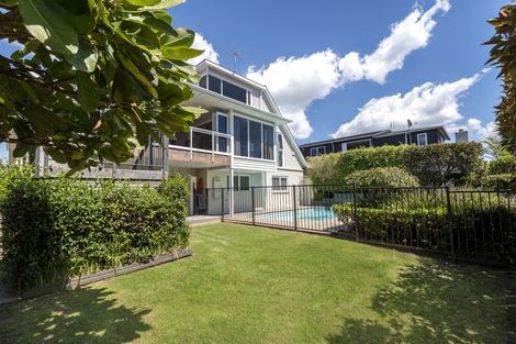Photo of property in 13 Compass Way, Half Moon Bay, Auckland, 2012