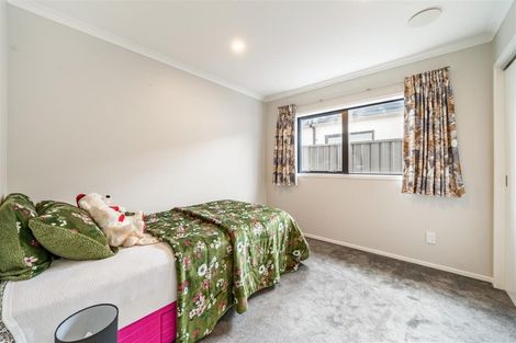 Photo of property in 36 Te Kaeaea Crescent, Wallaceville, Upper Hutt, 5018