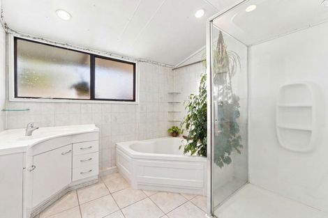 Photo of property in 33 Tongariro Street, Castlecliff, Whanganui, 4501