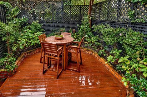 Photo of property in 62 Hobson Street, Thorndon, Wellington, 6011